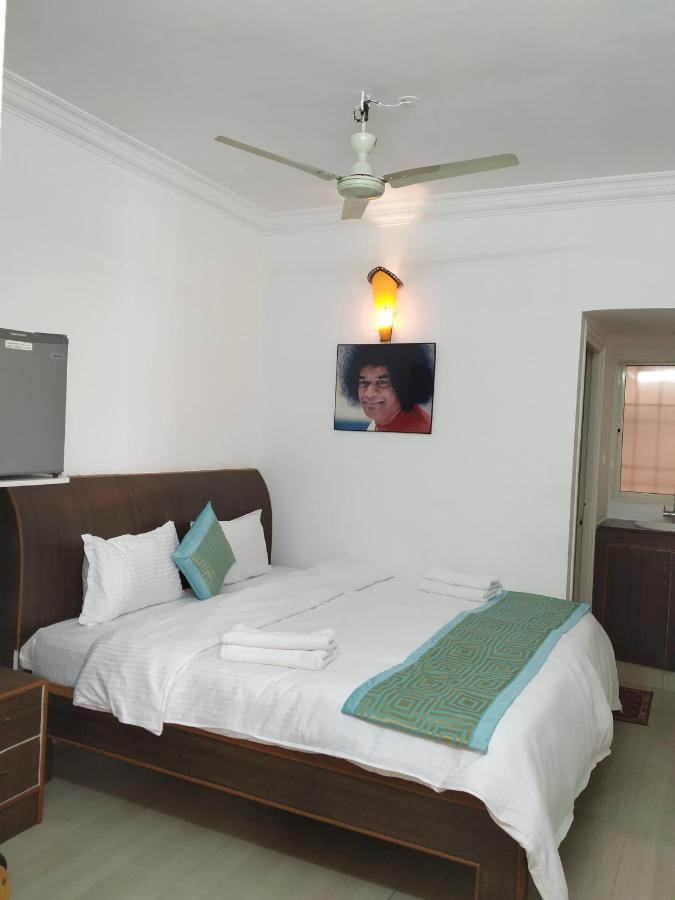 Aum Hotel Puttaparthi Exteriör bild