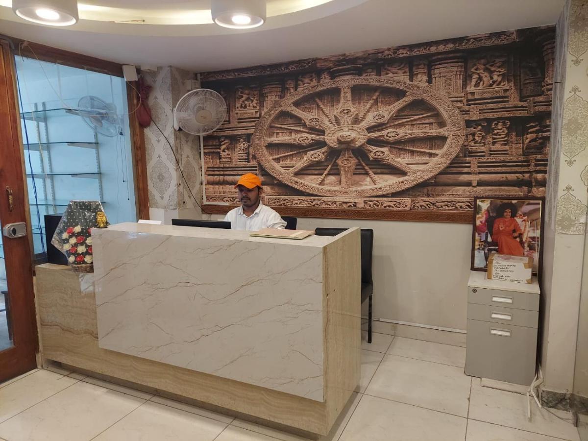 Aum Hotel Puttaparthi Exteriör bild